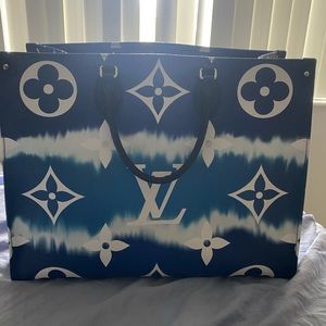 Limited Edition Louis Vuitton Purse Authentic